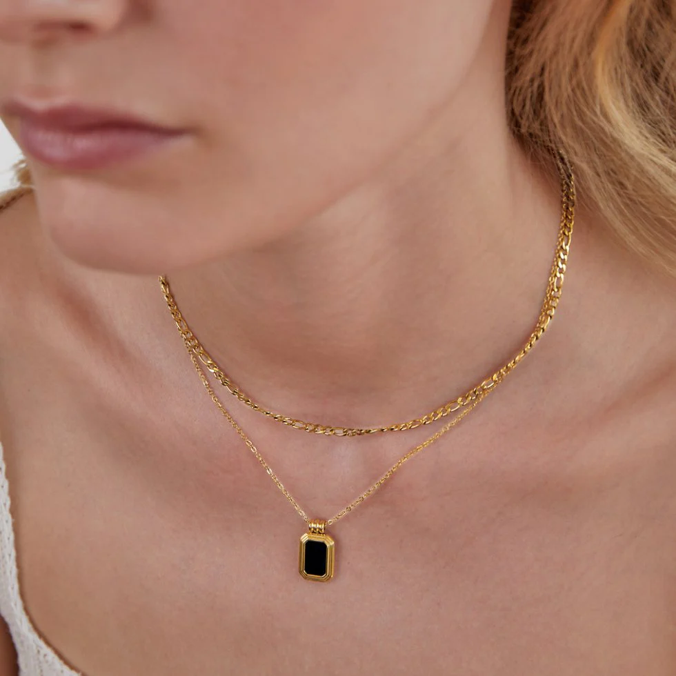 Layered Gold Black Pendant Necklace - Image 2