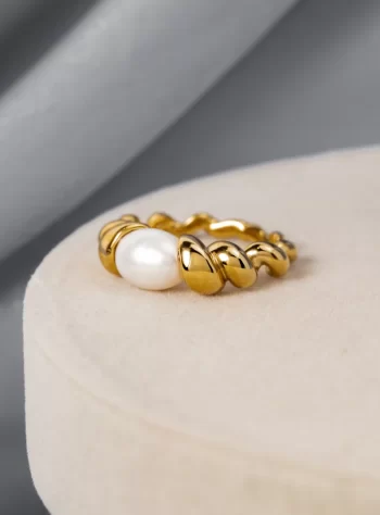 Dana Twisted Pearl Ring (US 7)