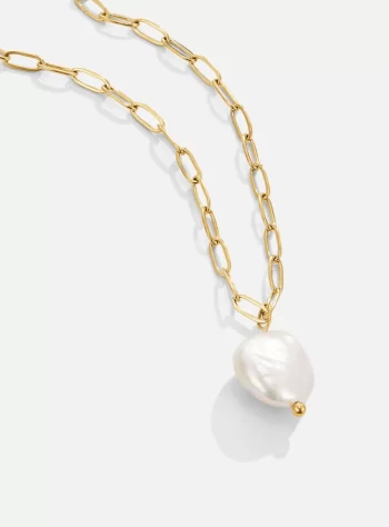 Huda Pearl Necklace